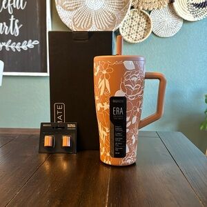 Brumate Holley Gabrielle 30oz Era in  Sandstone Bloom with Straw Covers! New!